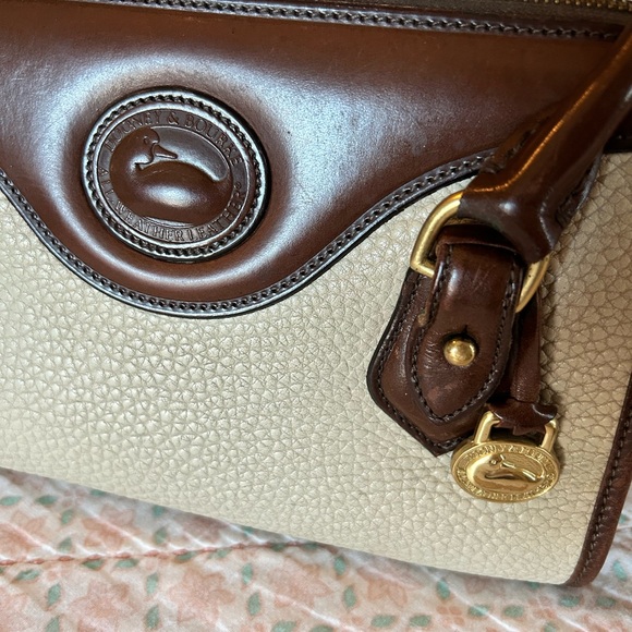Vintage 80s Dooney & Bourke All Weather Leather Boston Satchel Bag, Cream & Brwn - Picture 3 of 16